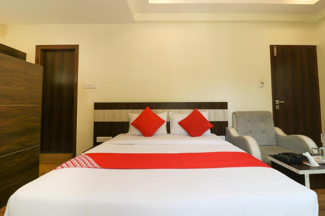 Oyo 36197 Royal Wood Otel Bangalore Dış mekan fotoğraf