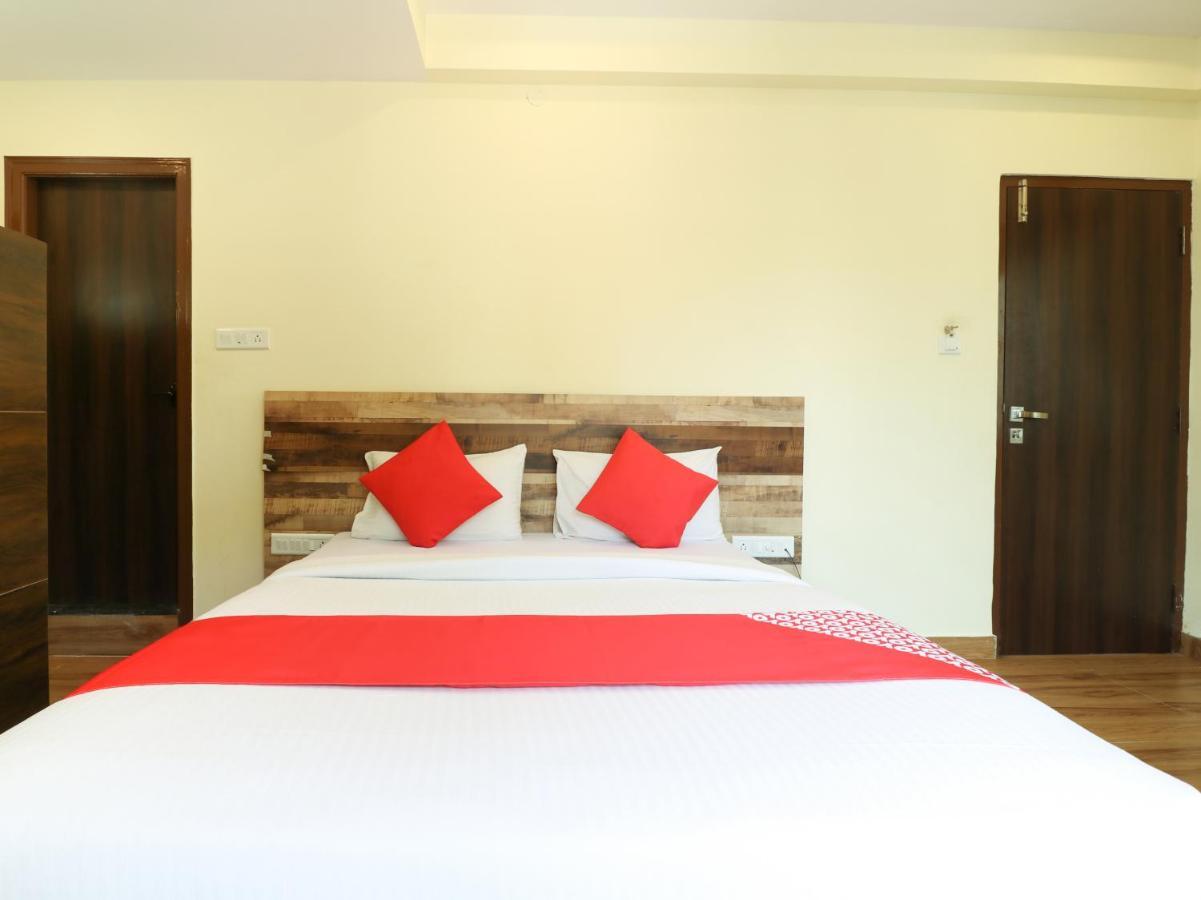 Oyo 36197 Royal Wood Otel Bangalore Dış mekan fotoğraf